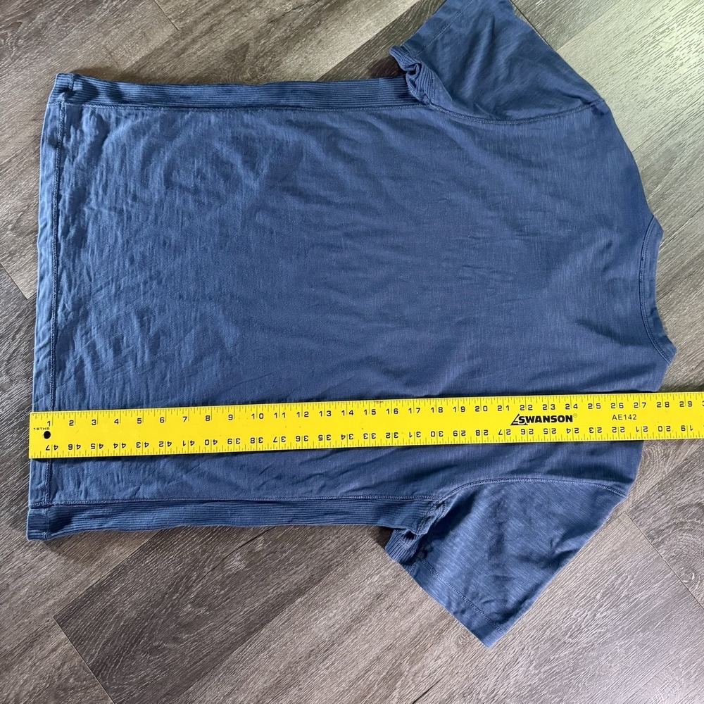 BOSS HUGO BOSS Shirt Mens XL Blue Short Sleeve V-Neck Lightweight Logo - Picture 8 of 8